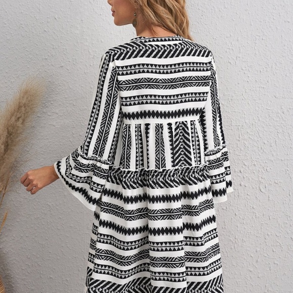 V neck stripes 3/4 sleeve ruffle mini dress boho - Picture 4 of 5